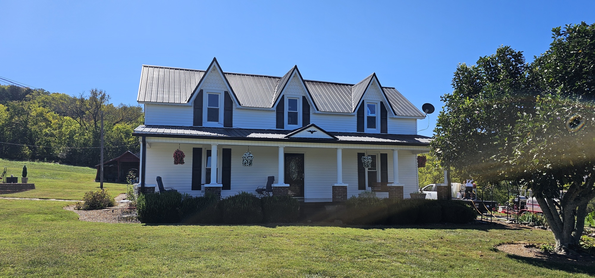 Exterior Cleaning in Carthage Tn. House Wash, Roof Wash, Gutter Cleaning